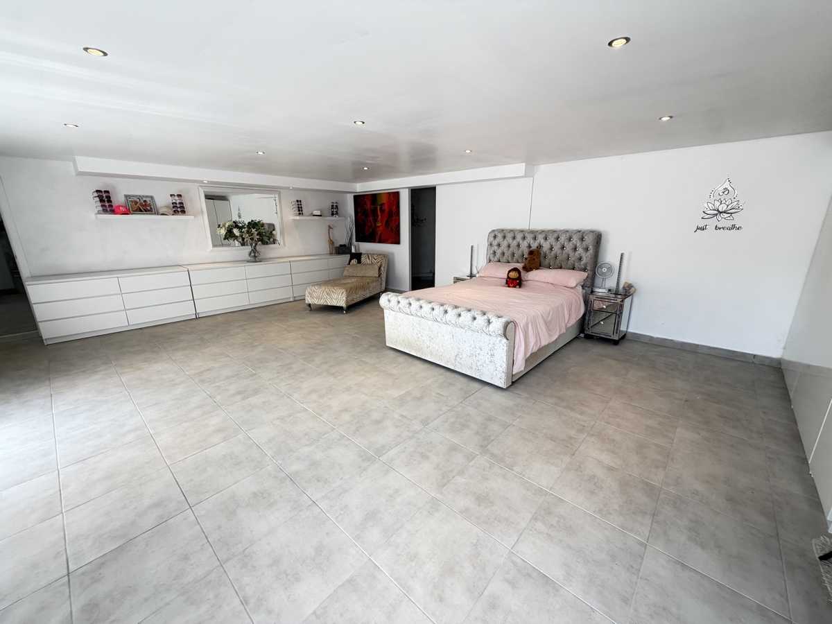 3 Bedroom Property in San Miguel De Salinas
