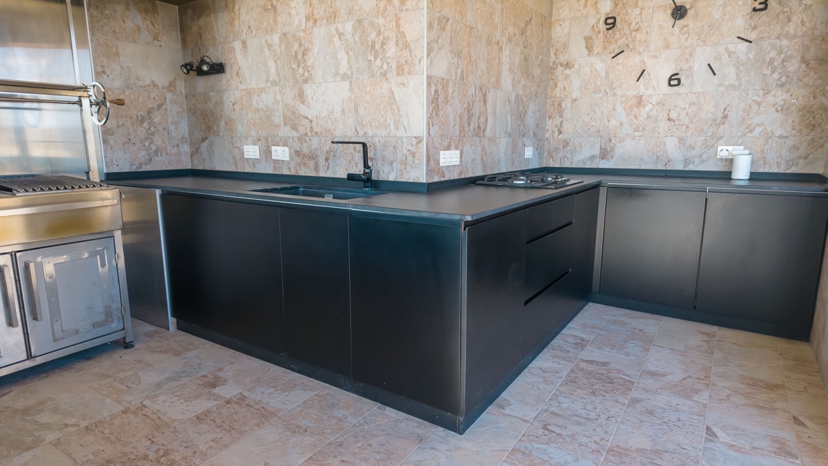 6 Bedroom Property in Torremendo