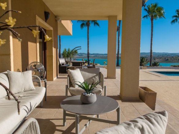 6 Bedroom Property in Torremendo