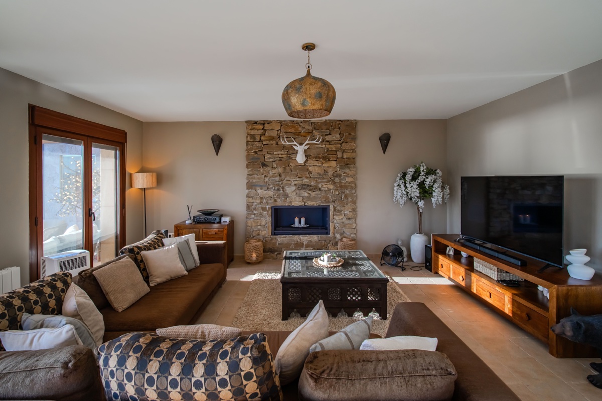 6 Bedroom Property in Torremendo