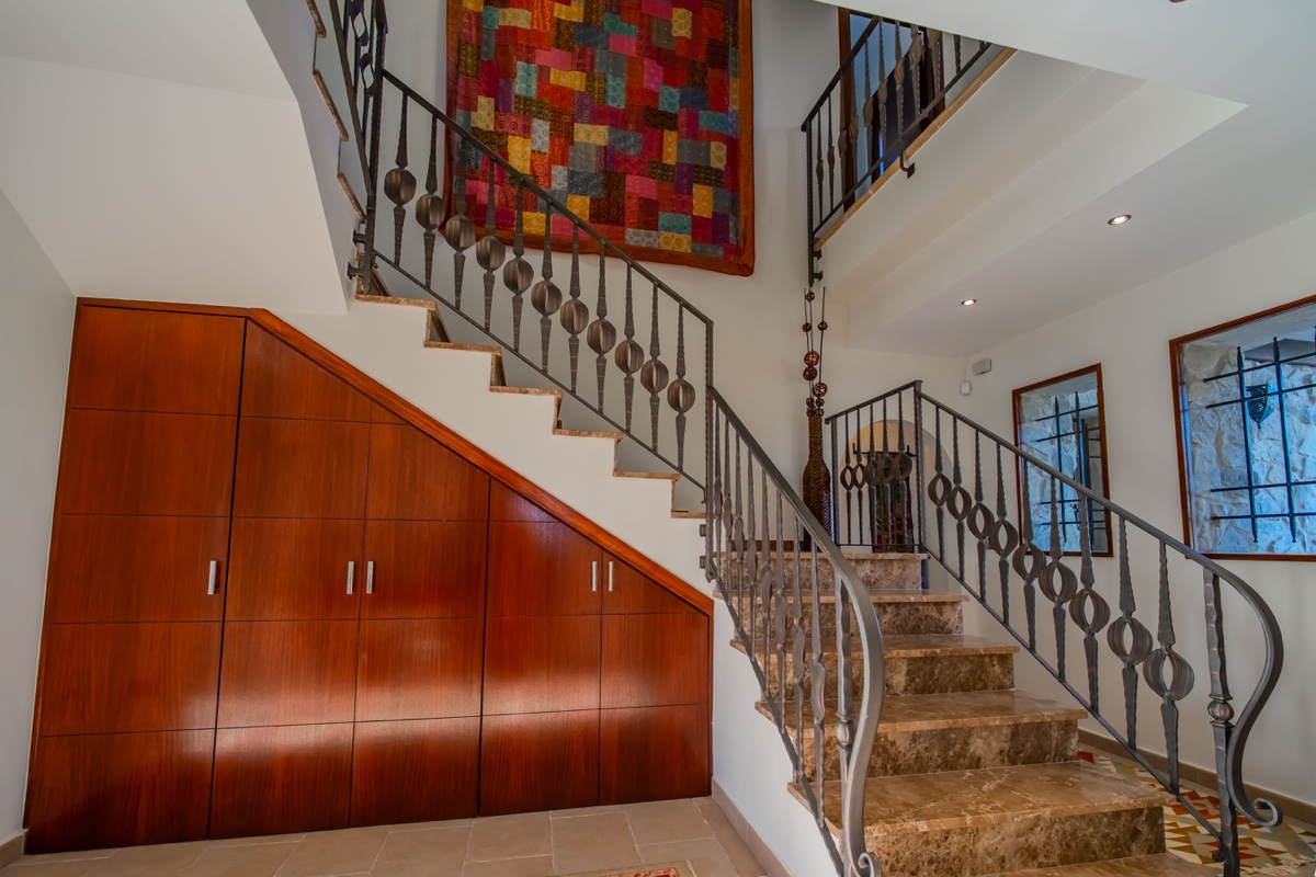 6 Bedroom Property in Torremendo