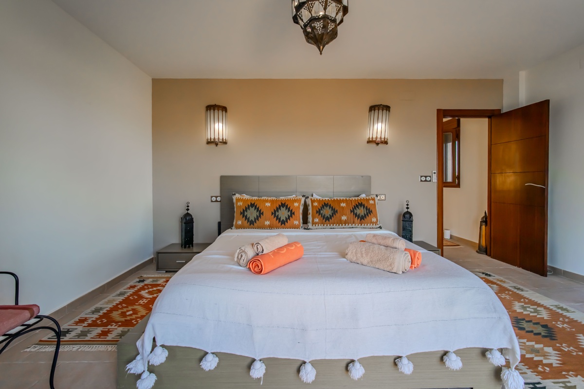 6 Bedroom Property in Torremendo