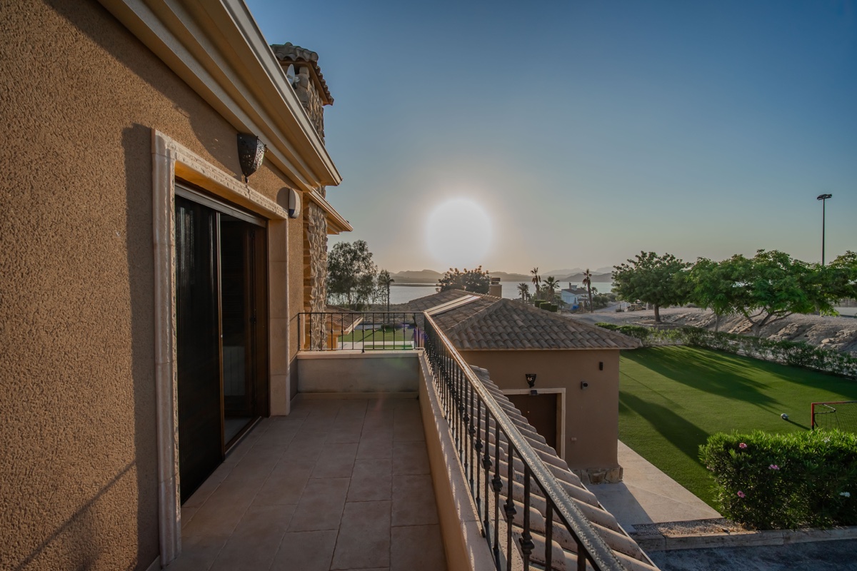 6 Bedroom Property in Torremendo