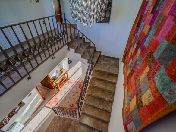 6 Bedroom Property in Torremendo