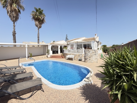 3 Bedroom Property in San Luis