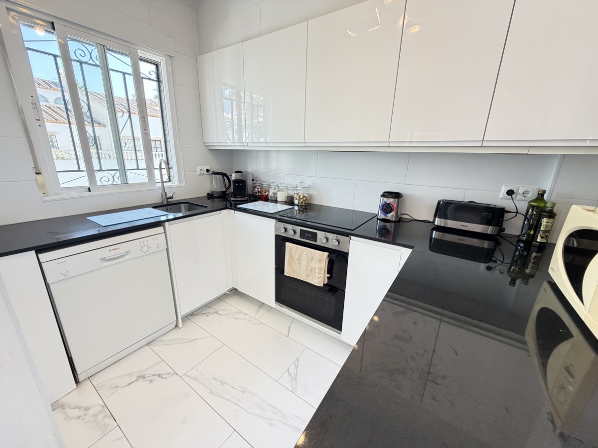 5 Bedroom Property in Villamartin