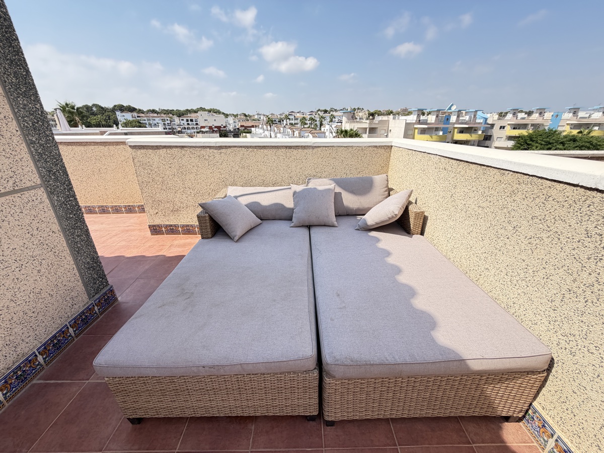 5 Bedroom Property in Villamartin