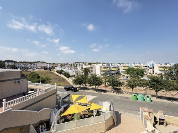5 Bedroom Property in Villamartin