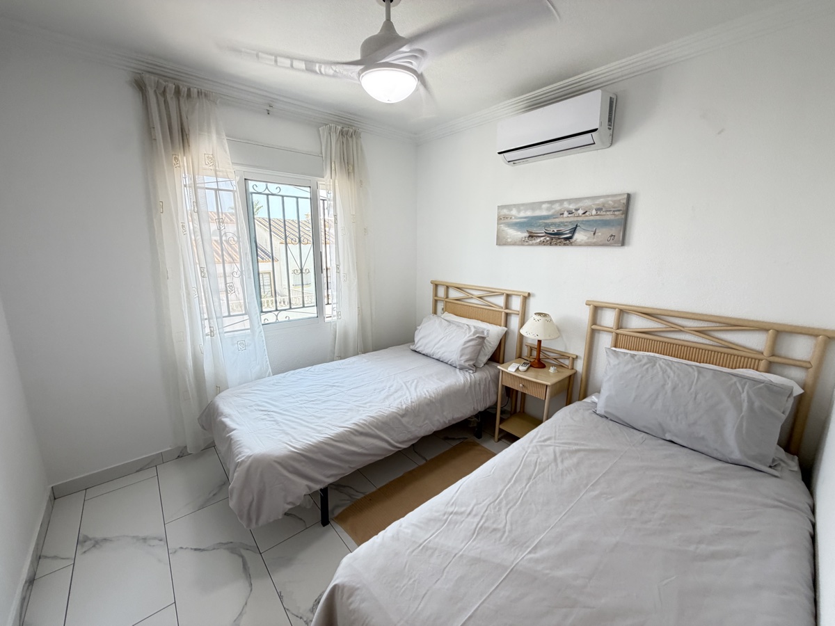 5 Bedroom Property in Villamartin