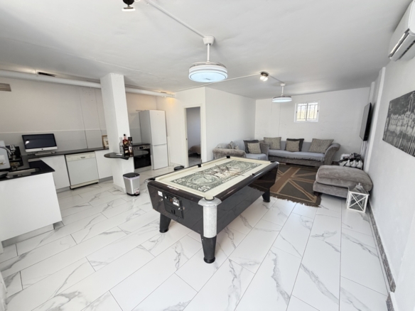 5 Bedroom Property in Villamartin