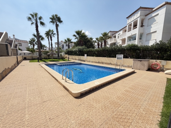 5 Bedroom Property in Villamartin
