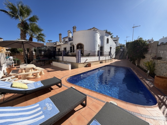 4 Bedroom Property in La Finca Golf
