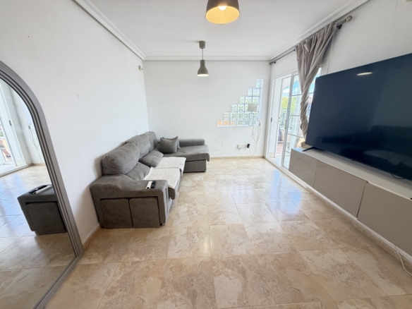 2 Bedroom Property in Lomas De Cabo Roig