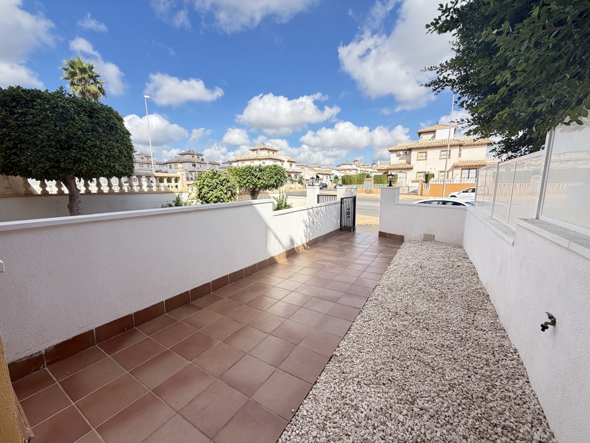 2 Bedroom Property in Lomas De Cabo Roig