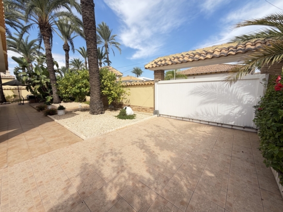 4 Bedroom Property in Cabo Roig