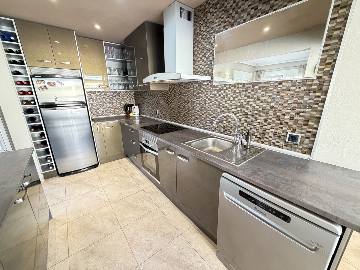 4 Bedroom Property in Cabo Roig