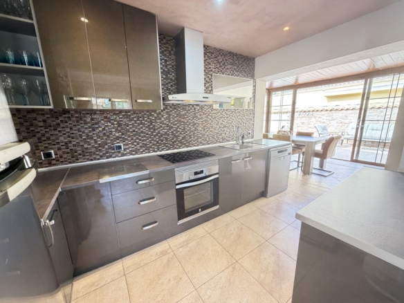 4 Bedroom Property in Cabo Roig