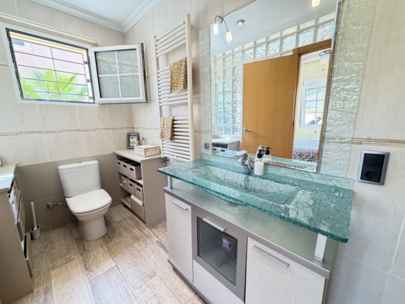 4 Bedroom Property in Cabo Roig