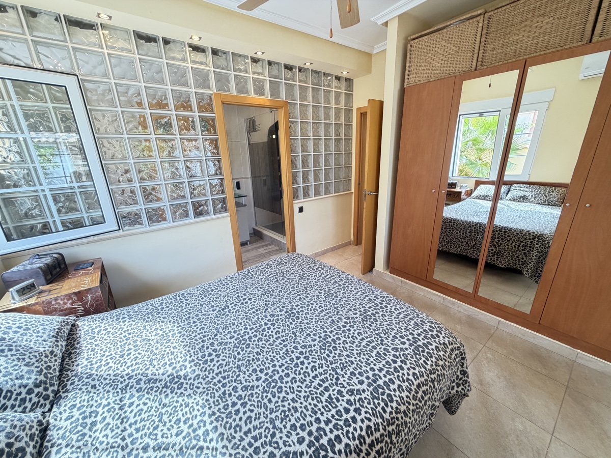4 Bedroom Property in Cabo Roig