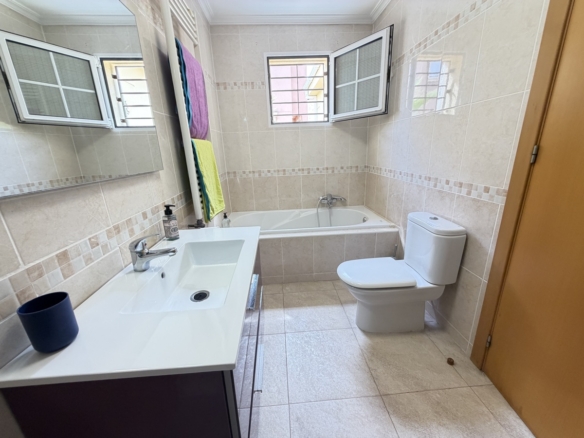 4 Bedroom Property in Cabo Roig