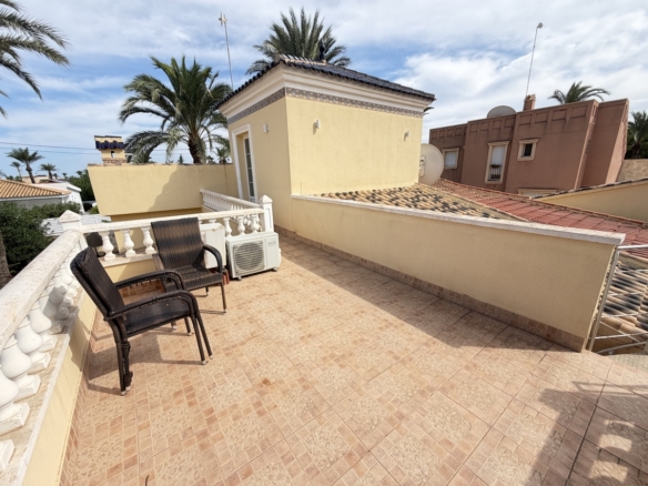 4 Bedroom Property in Cabo Roig