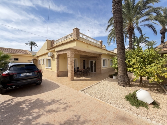 4 Bedroom Property in Cabo Roig