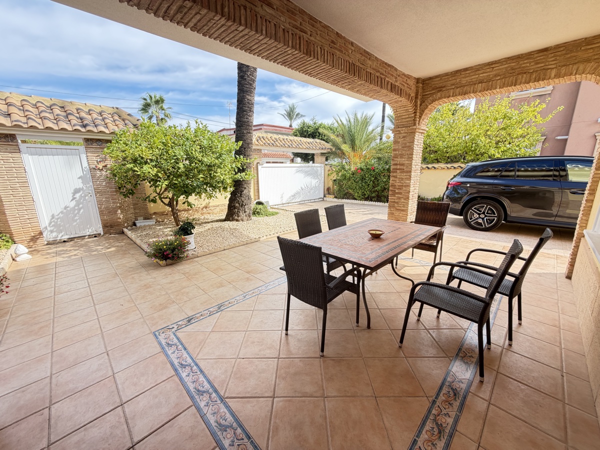 4 Bedroom Property in Cabo Roig