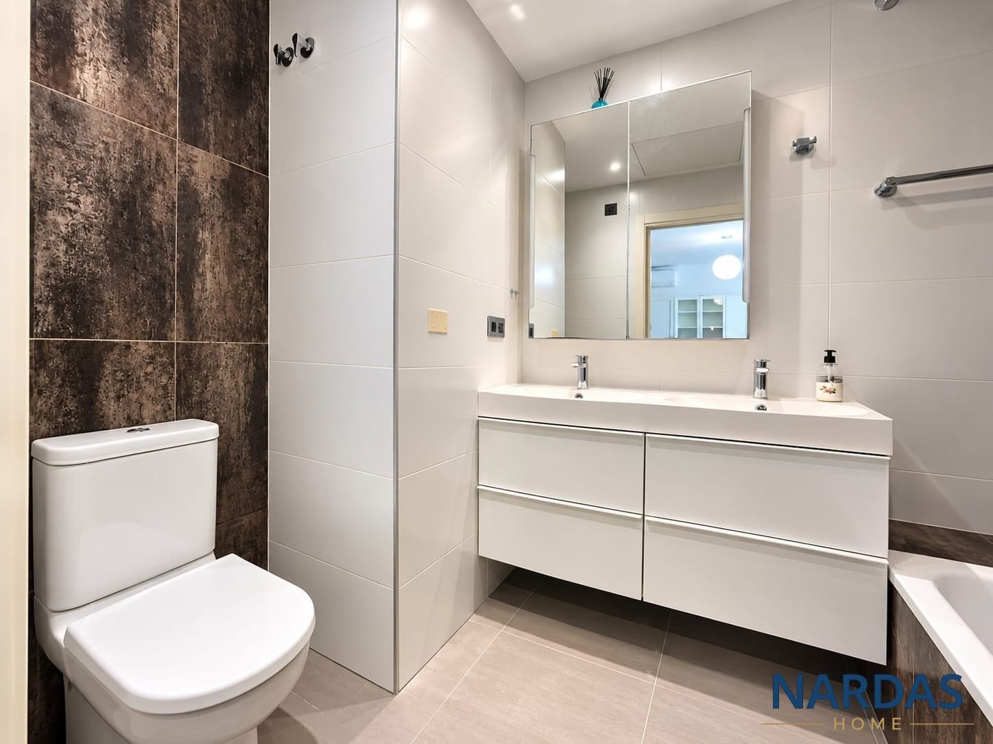 2-BED 2-BATH GROUND FLOOR APARTMENT JUST 80M FROM LA ZENIA BOULEVARD