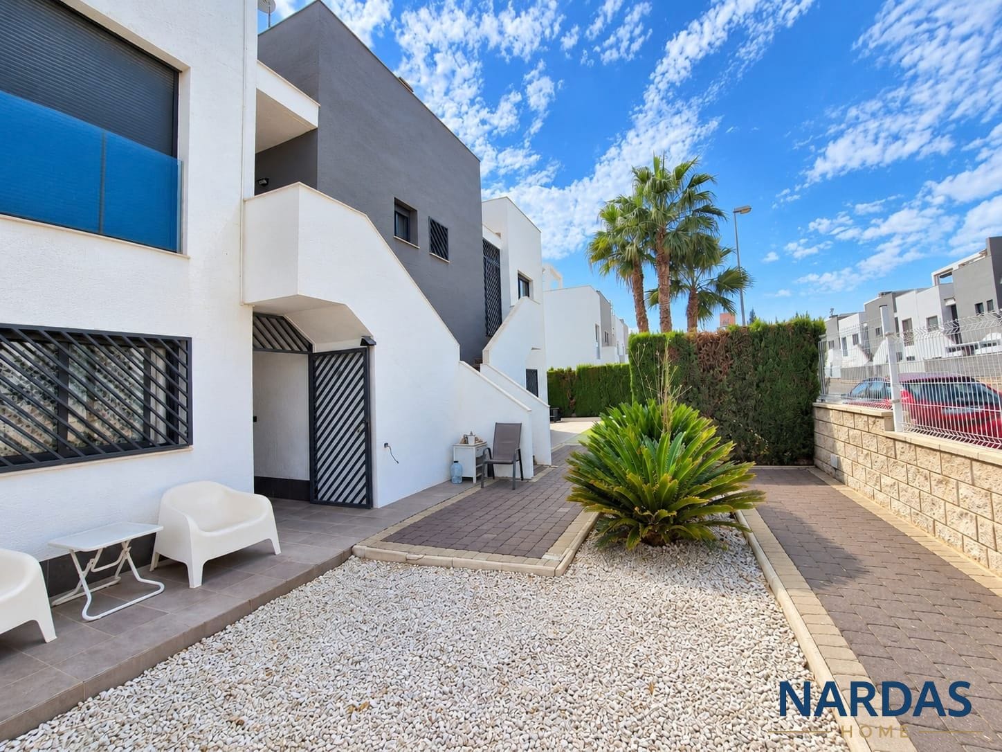 2-BED 2-BATH GROUND FLOOR APARTMENT JUST 80M FROM LA ZENIA BOULEVARD