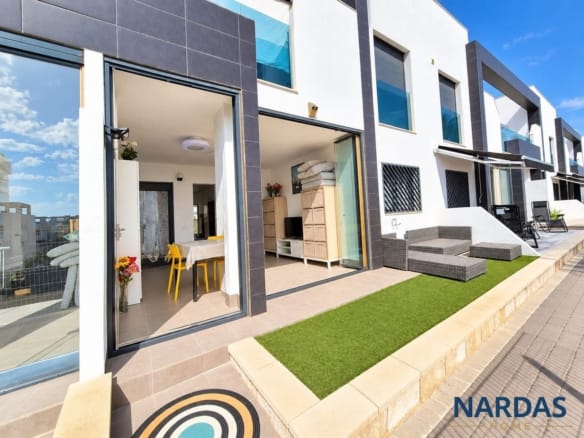 2-BED 2-BATH GROUND FLOOR APARTMENT JUST 80M FROM LA ZENIA BOULEVARD
