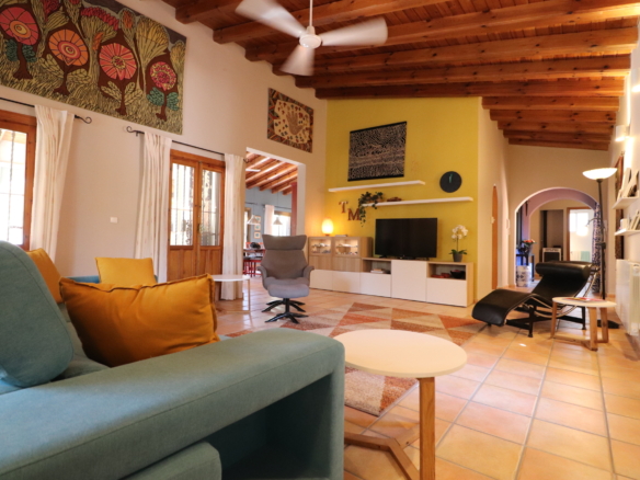7 Bedroom Property in Catral