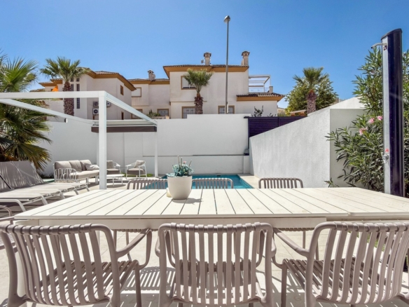 4 Bedroom Property in Rojales