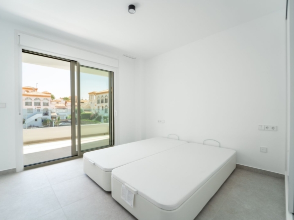 2 Bedroom Property in Playa Flamenca