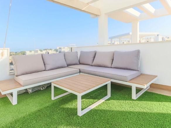 2 Bedroom Property in Los Balcones