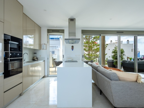 4 Bedroom Property in Torrevieja