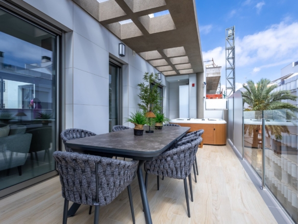 4 Bedroom Property in Torrevieja