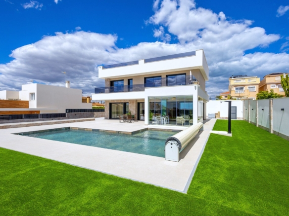 4 Bedroom Property in Aguas Nuevas