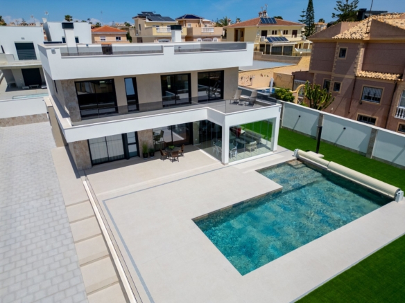 4 Bedroom Property in Aguas Nuevas