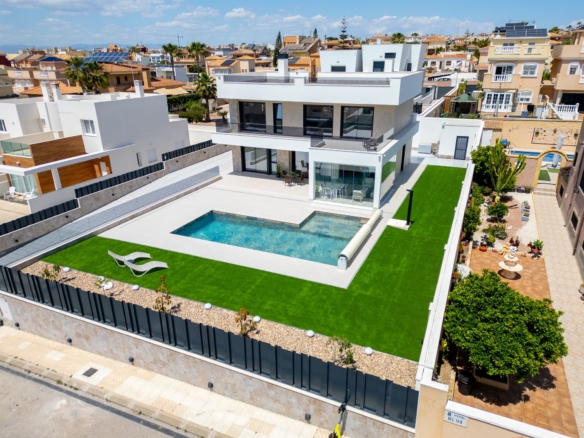 4 Bedroom Property in Aguas Nuevas