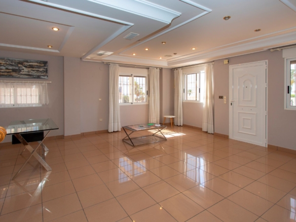 4 Bedroom Property in Torrevieja