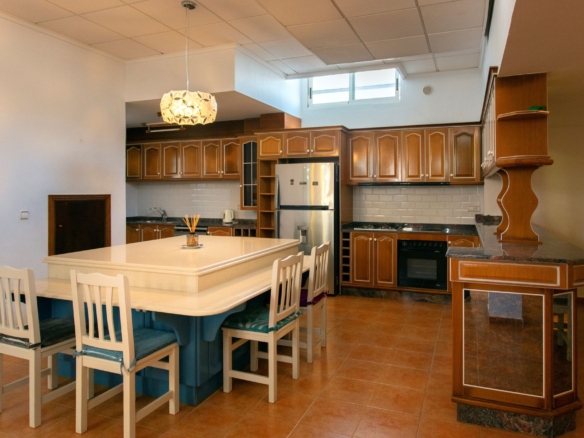 4 Bedroom Property in Torrevieja