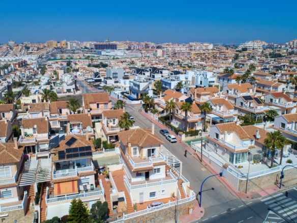 4 Bedroom Property in Torrevieja