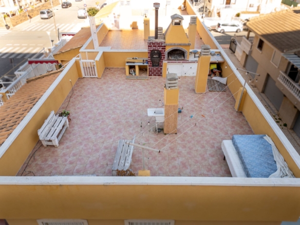 4 Bedroom Property in La Mata