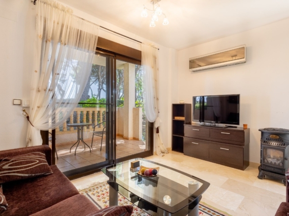 2 Bedroom Property in Villamartín
