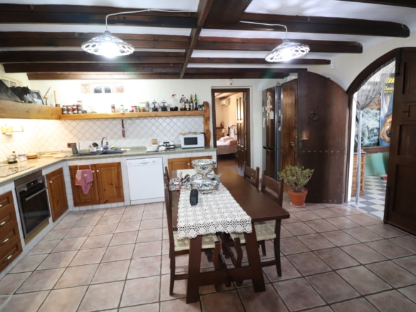 5 Bedroom Property in Algorfa