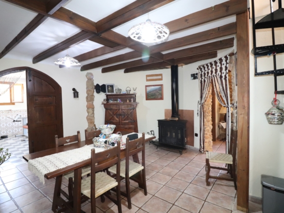 5 Bedroom Property in Algorfa