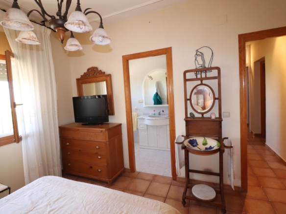 5 Bedroom Property in Algorfa