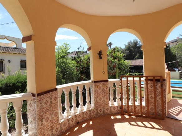 5 Bedroom Property in Algorfa