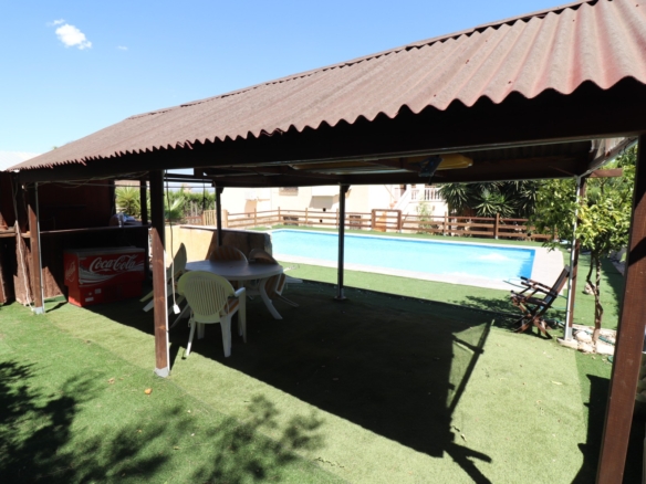 5 Bedroom Property in Algorfa