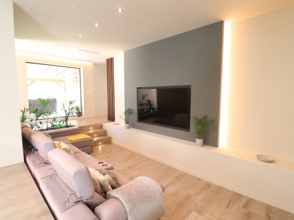 5 Bedroom Property in Aspe
